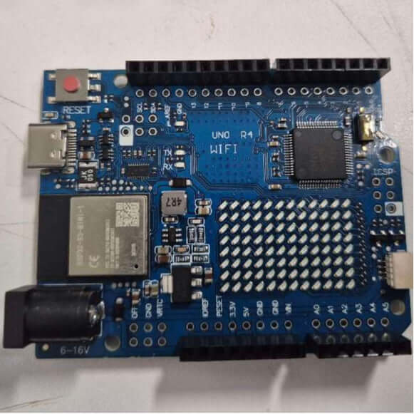 Arduino Uno R4 WIFI